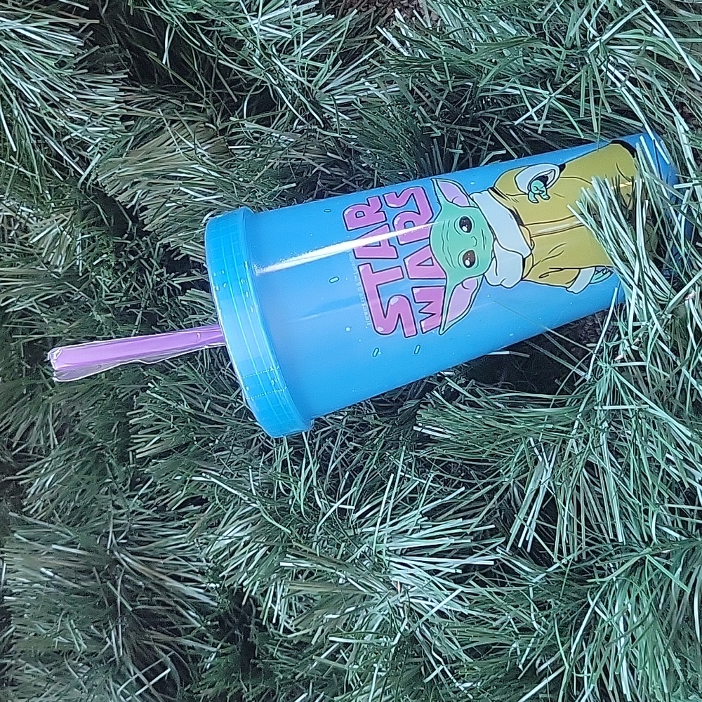 🏖 Mandalorian color changing cup w straw